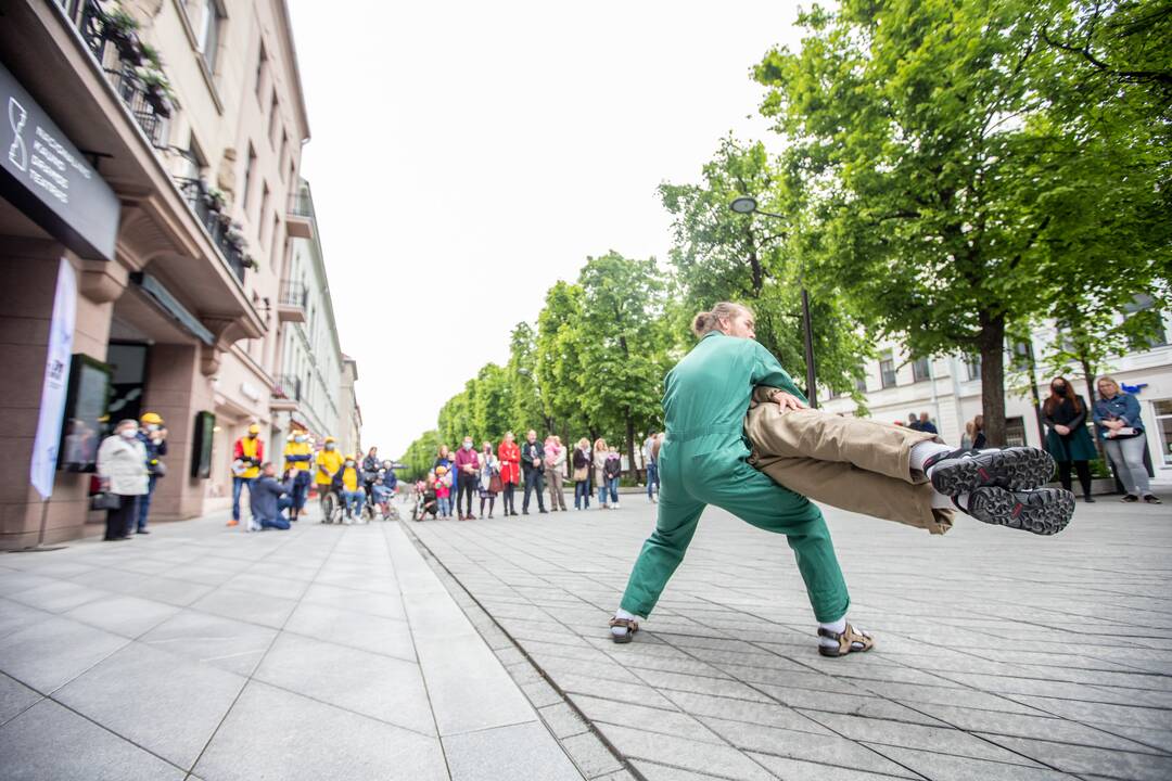 Festivalis „Nerk į teatrą 2021“