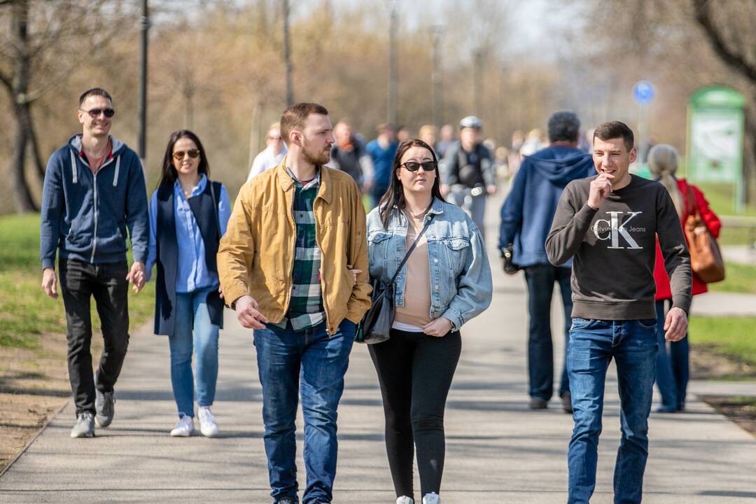 Kauniečiai džiaugėsi pavasarišku sekmadieniu