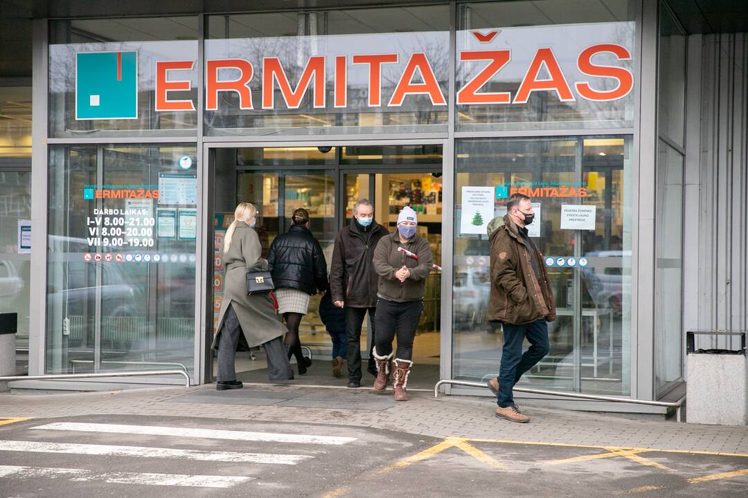 Didesnių spūsčių prie prekybos centrų savaitgalį nebuvo