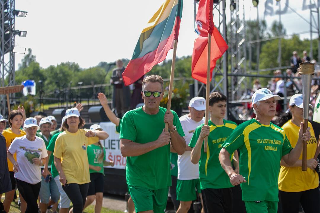 Tremtinių ir politinių kalinių sąskrydis Ariogaloje