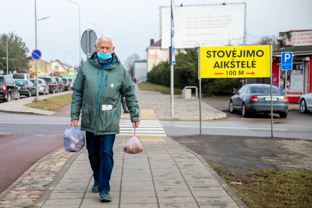 Aleksoto turgaus prekeiviai skundžiasi sumažėjusiais pirkėjų srautais