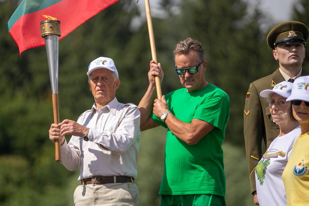 Tremtinių ir politinių kalinių sąskrydis Ariogaloje