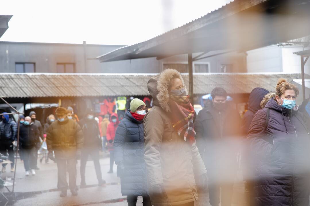 Aleksoto turgaus prekeiviai skundžiasi sumažėjusiais pirkėjų srautais
