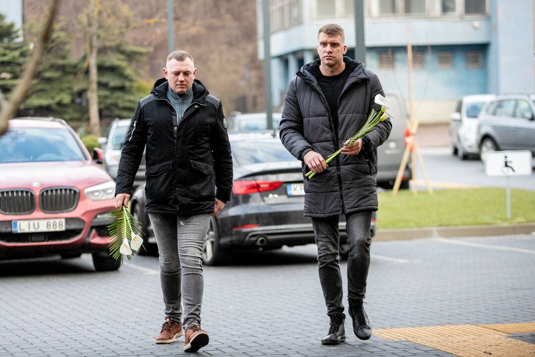 Kaune atsisveikinama su anapilin iškeliavusiu J. Mačiuliu