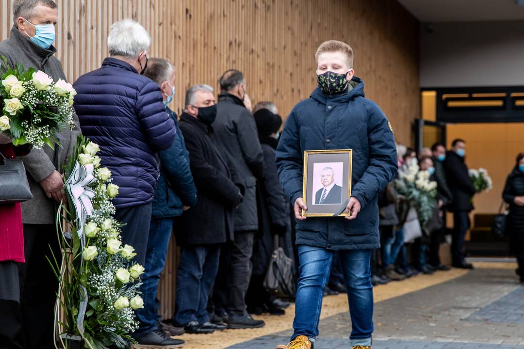 Amžinojo poilsio išlydėtas J. Mačiulis