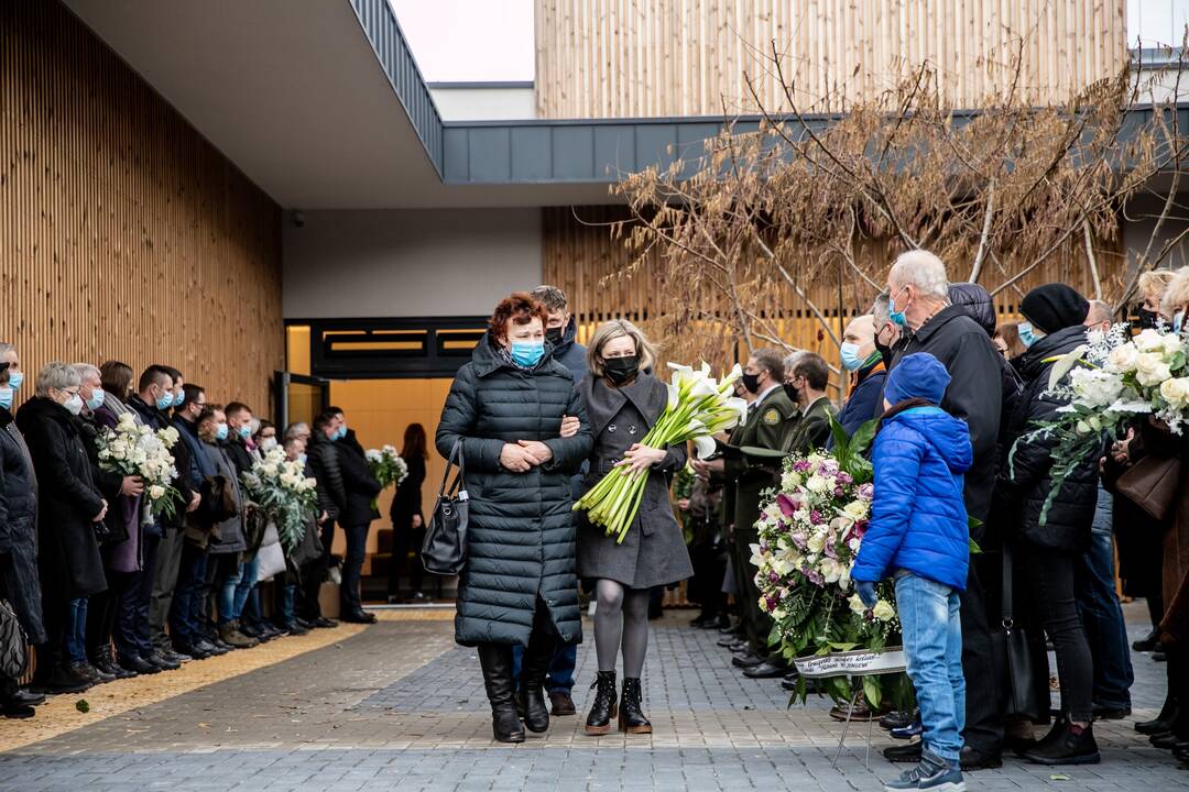 Amžinojo poilsio išlydėtas J. Mačiulis