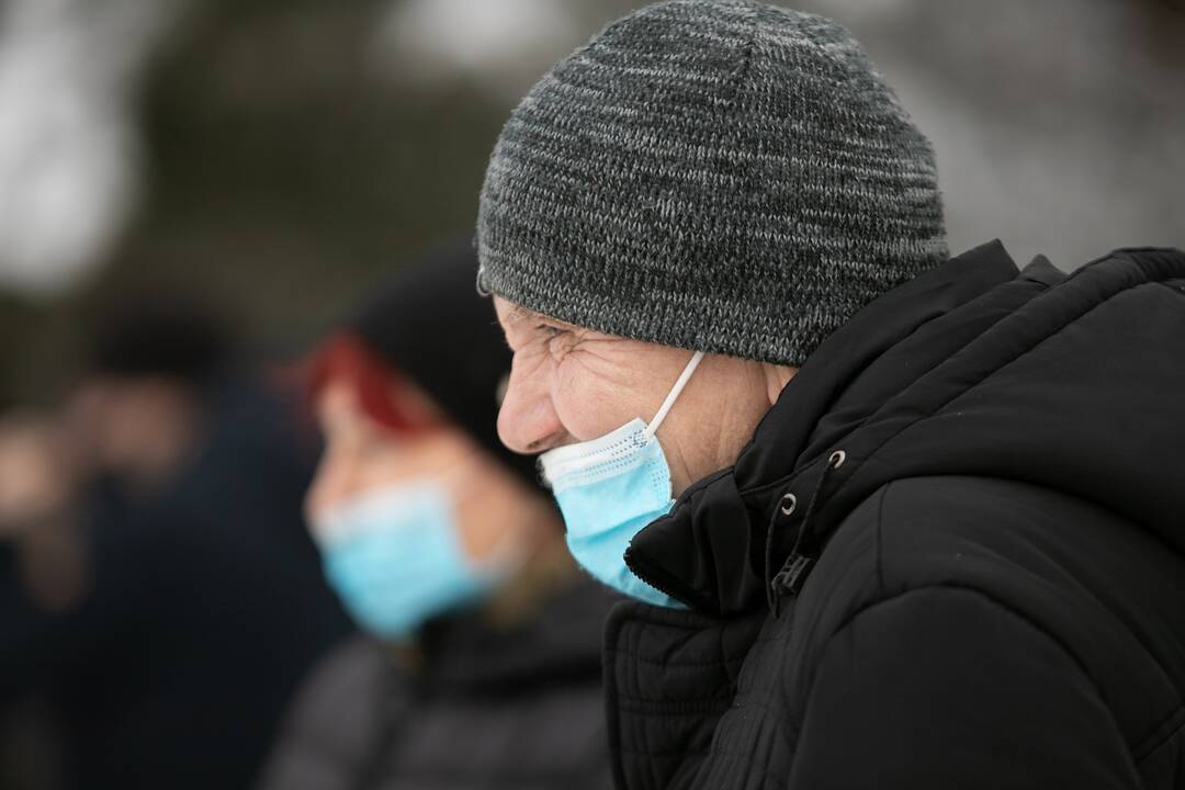 Su rogėmis ir čiuožynėmis kauniečiai šturmavo parkus ir miškus