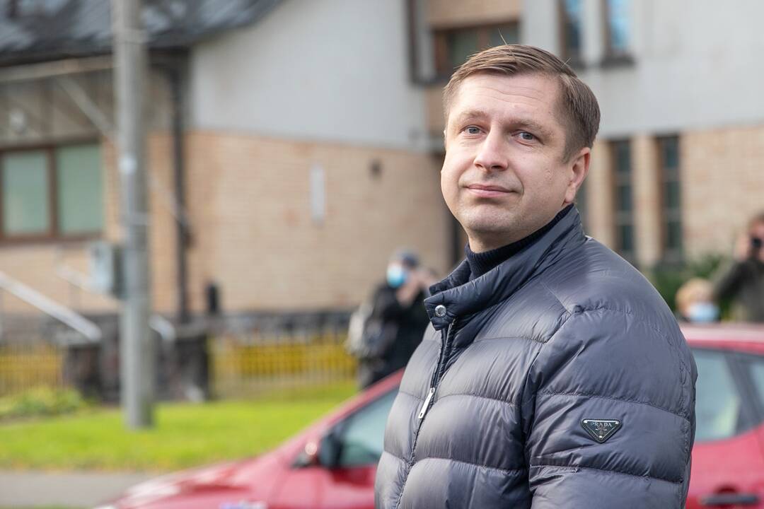 Žmonės susirinko pasirašyti peticiją dėl griaunamo Perkūno alėjos namo