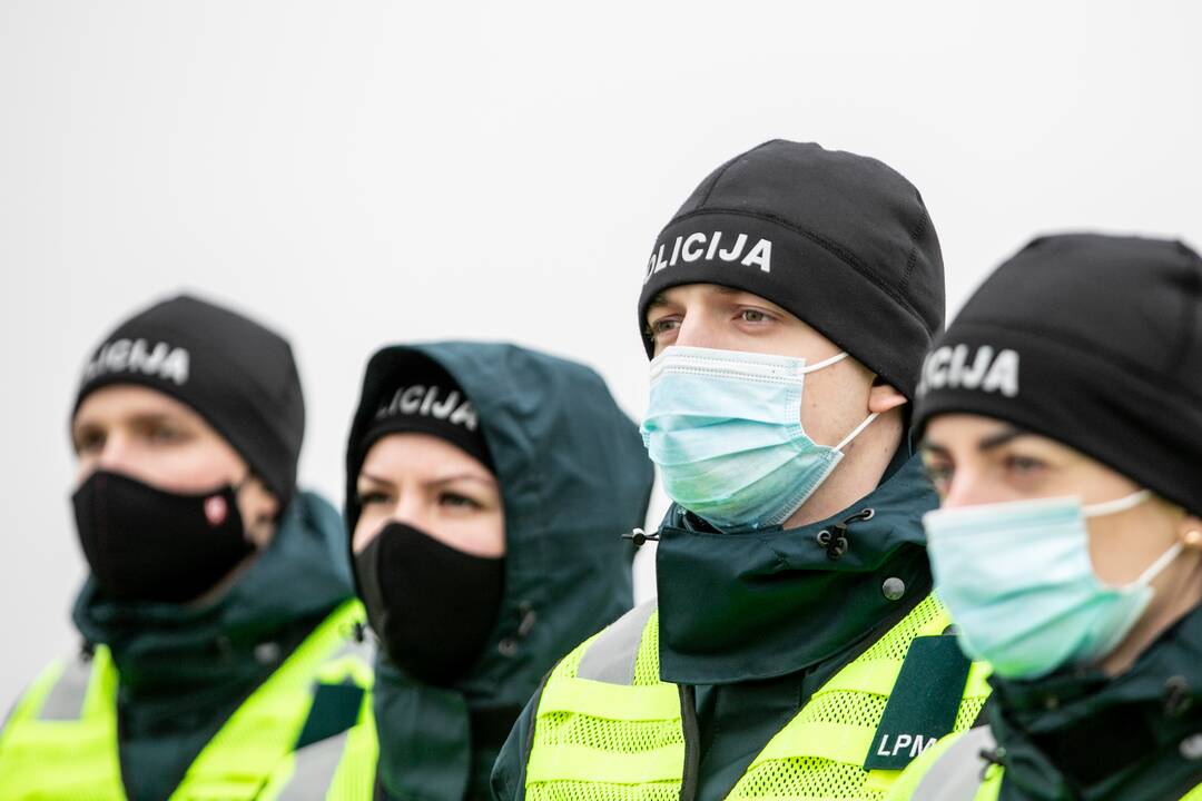 Lietuvos policijos mokyklos kursantų pratybos Aleksoto aerodrome