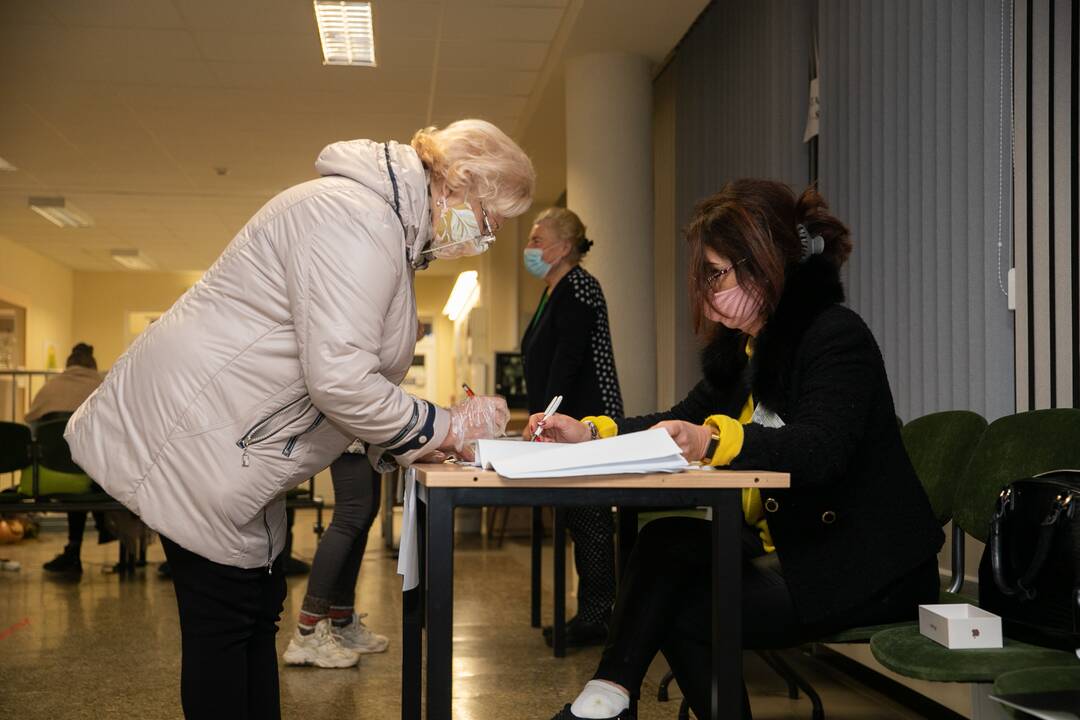 Seimo rinkimų antrojo turo paskutinės balsavimo minutės (Kaunas)