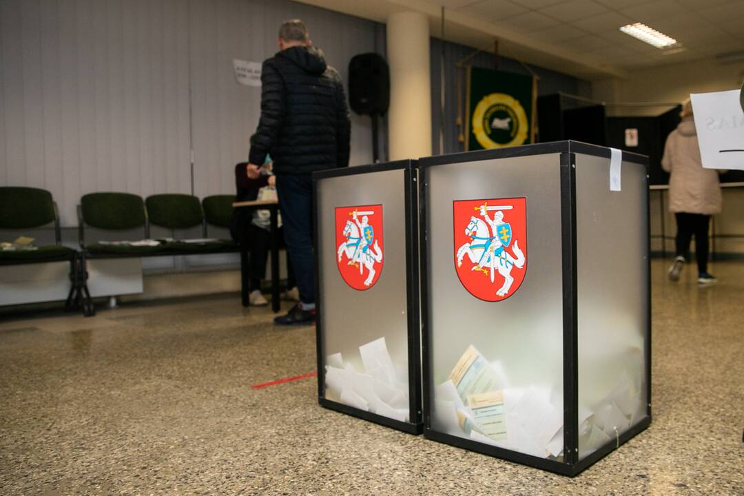 Seimo rinkimų antrojo turo paskutinės balsavimo minutės (Kaunas)