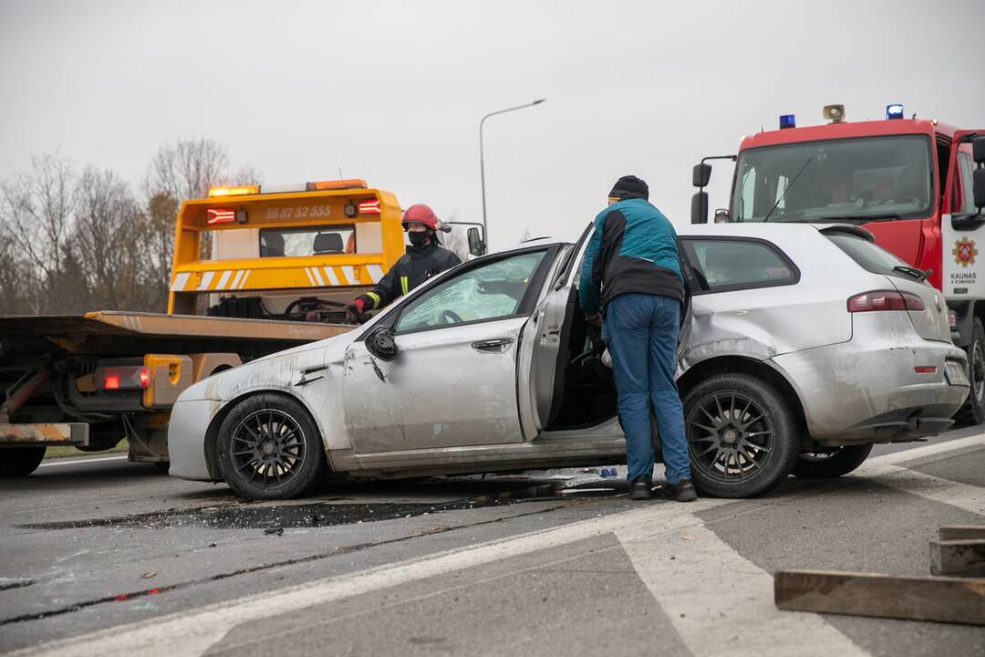 Stipri avarija magistralėje ties Kaunu