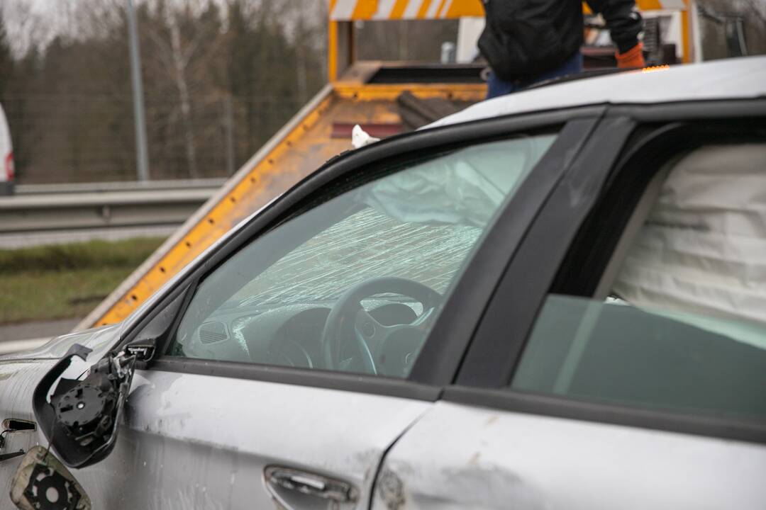 Stipri avarija magistralėje ties Kaunu