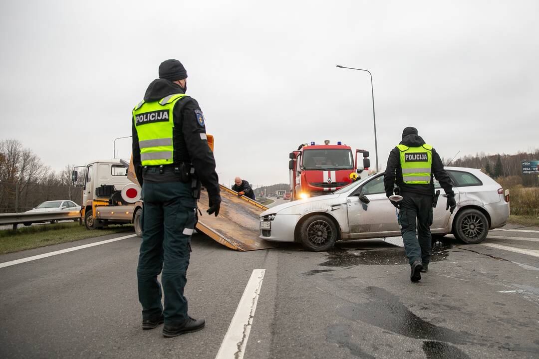 Stipri avarija magistralėje ties Kaunu