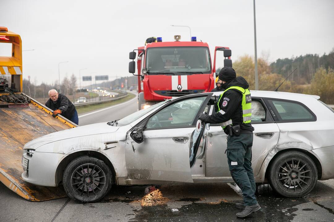 Stipri avarija magistralėje ties Kaunu
