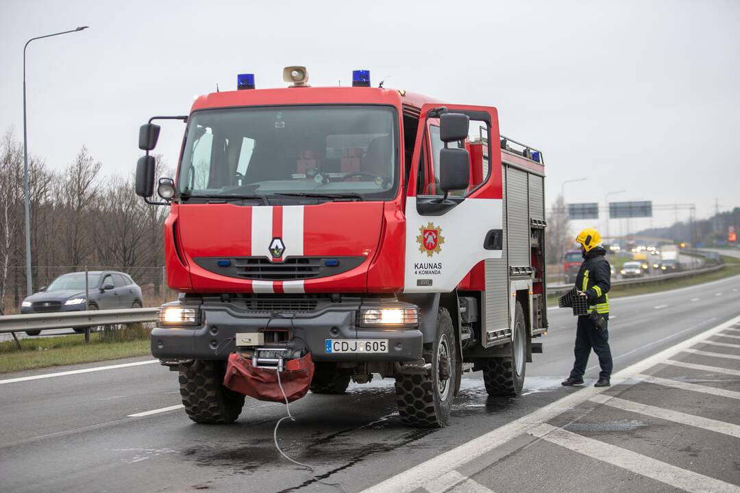 Stipri avarija magistralėje ties Kaunu