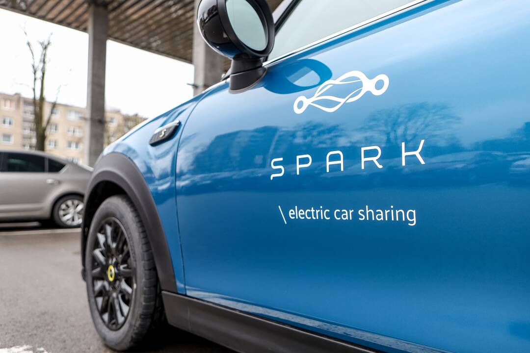 Elektromobilių dalijimosi paslauga "Spark"