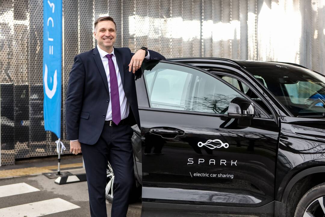 Elektromobilių dalijimosi paslauga "Spark"