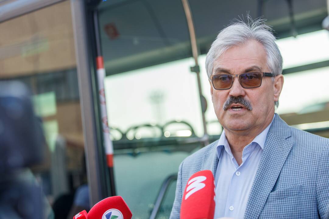 Kaune išbandytas vandeniliu varomas autobusas