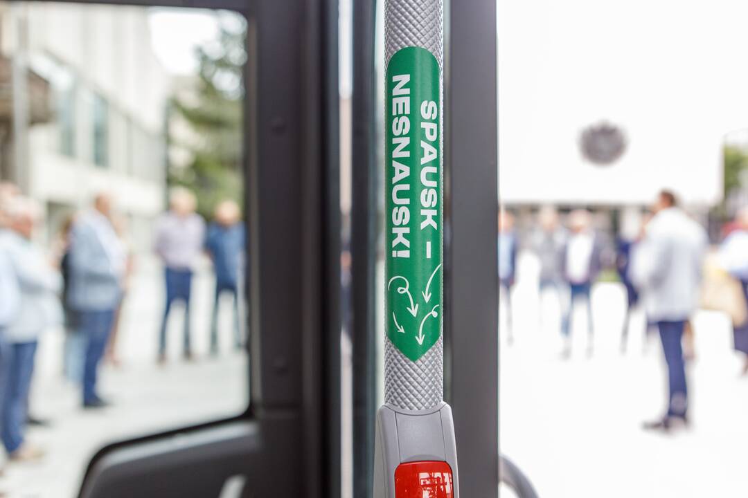 Kaune pristatė ilgąjį 18 metrų autobusą