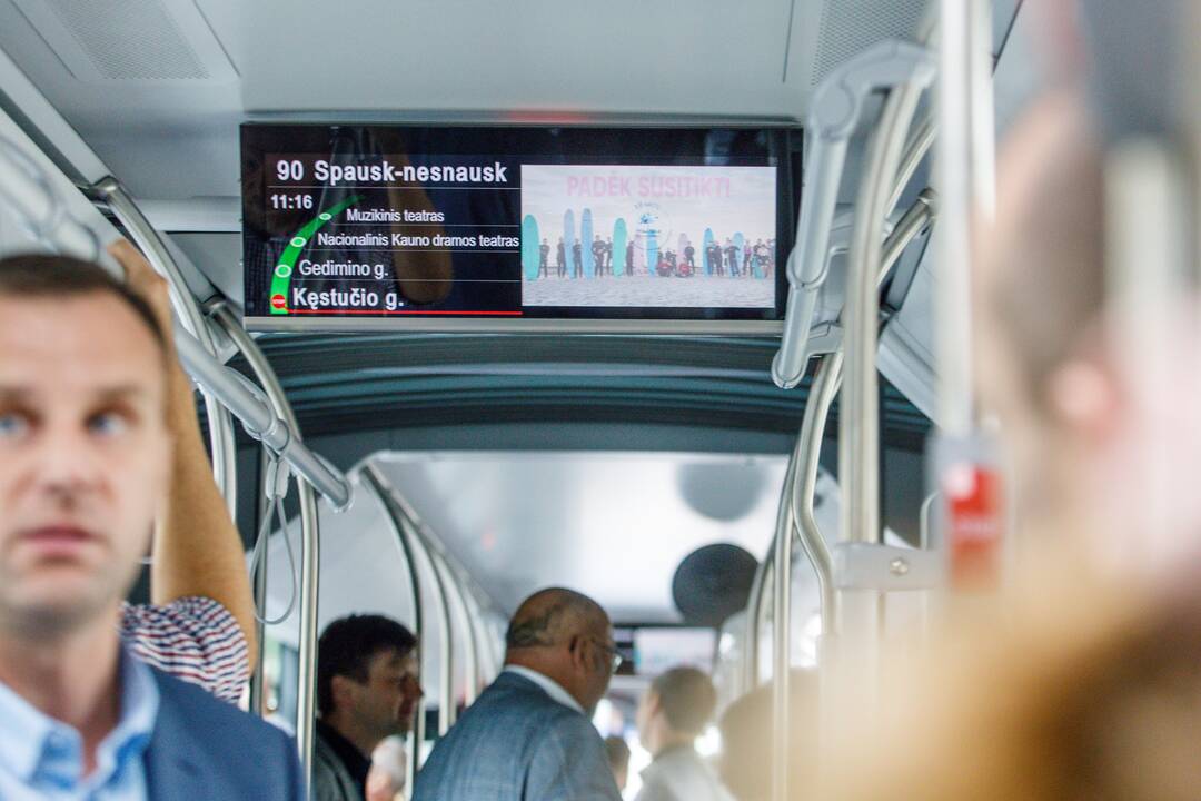 Kaune pristatė ilgąjį 18 metrų autobusą