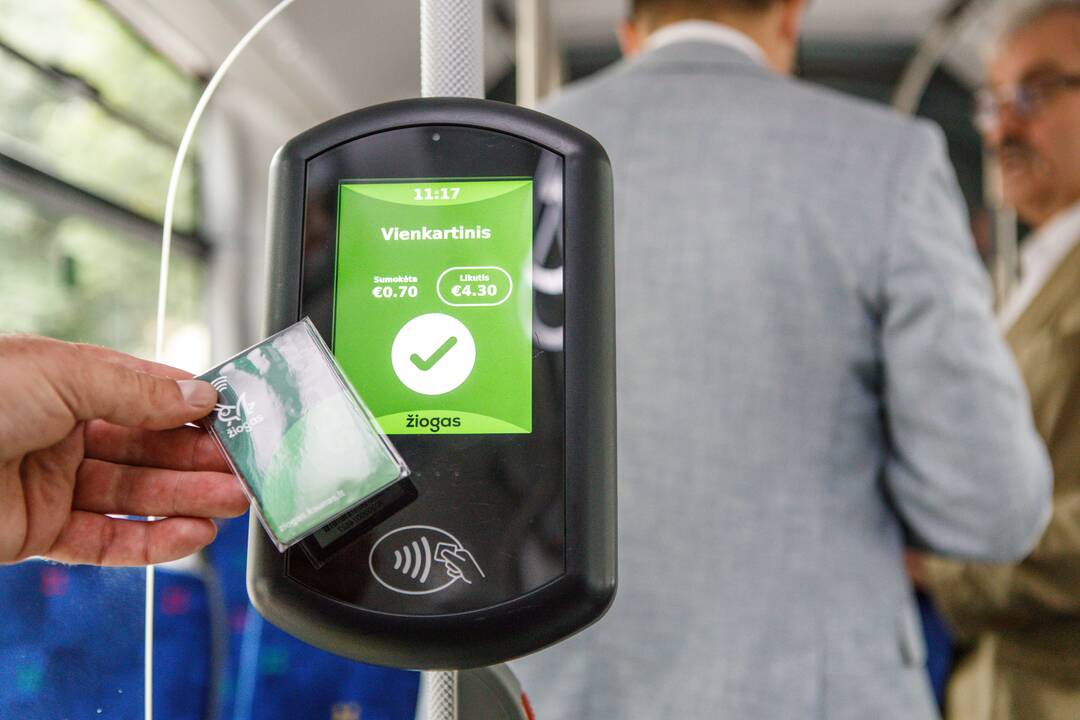 Kaune pristatė ilgąjį 18 metrų autobusą