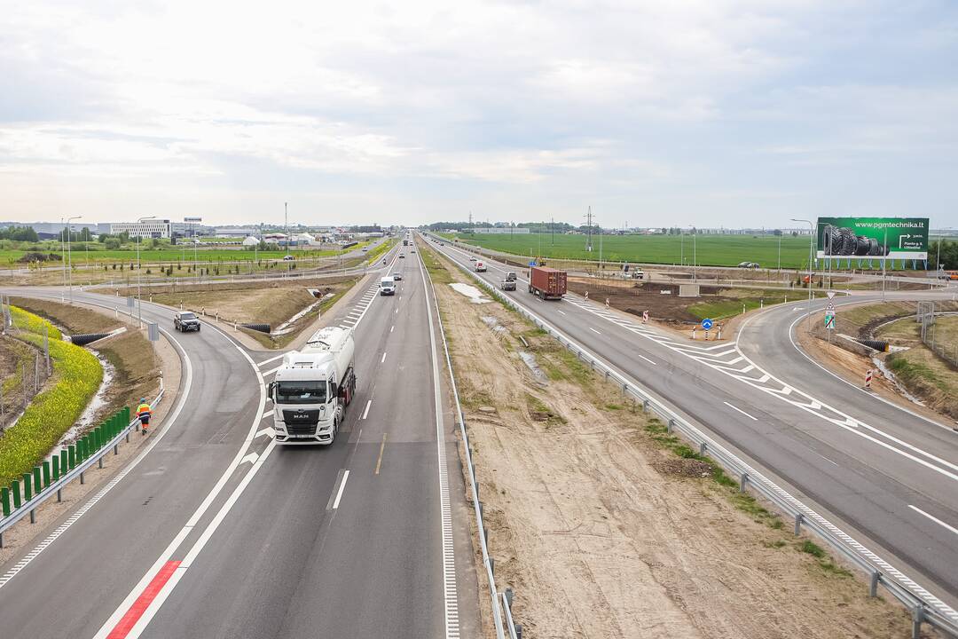 Magistralėje ties Giraite atidarytas viadukas