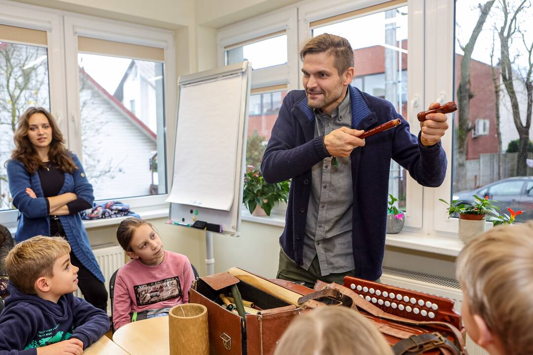 Folkloro dirbtuvės šeimoms „Etnosodas“