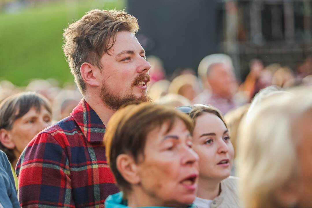 Kauno pilies papėdėje kauniečius subūrė operetė ir „Tautiška giesmė“