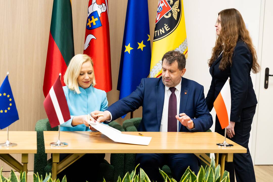 Muitinės departamente Estijos, Latvijos, Lenkijos, Lietuvos bei Suomijos muitinių vadovai pasirašė susitarimą dėl vienodų kontrolės priemonių taikymo