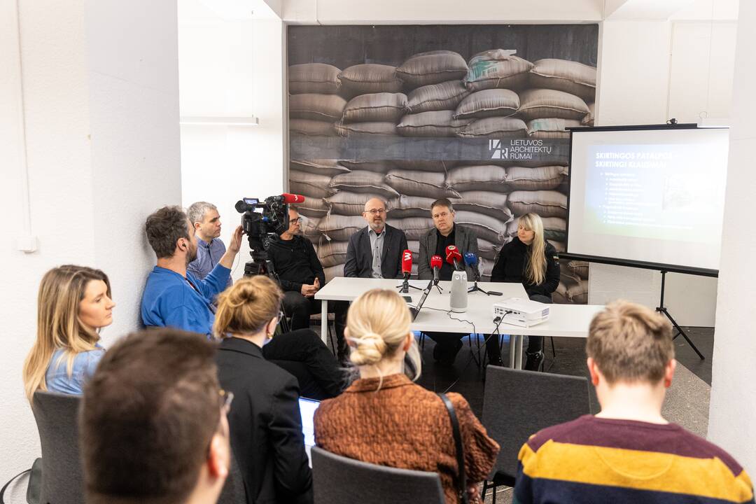 Lietuvos architektų rūmų rekomendacijų pristatymas dėl priedangų  įrengimo