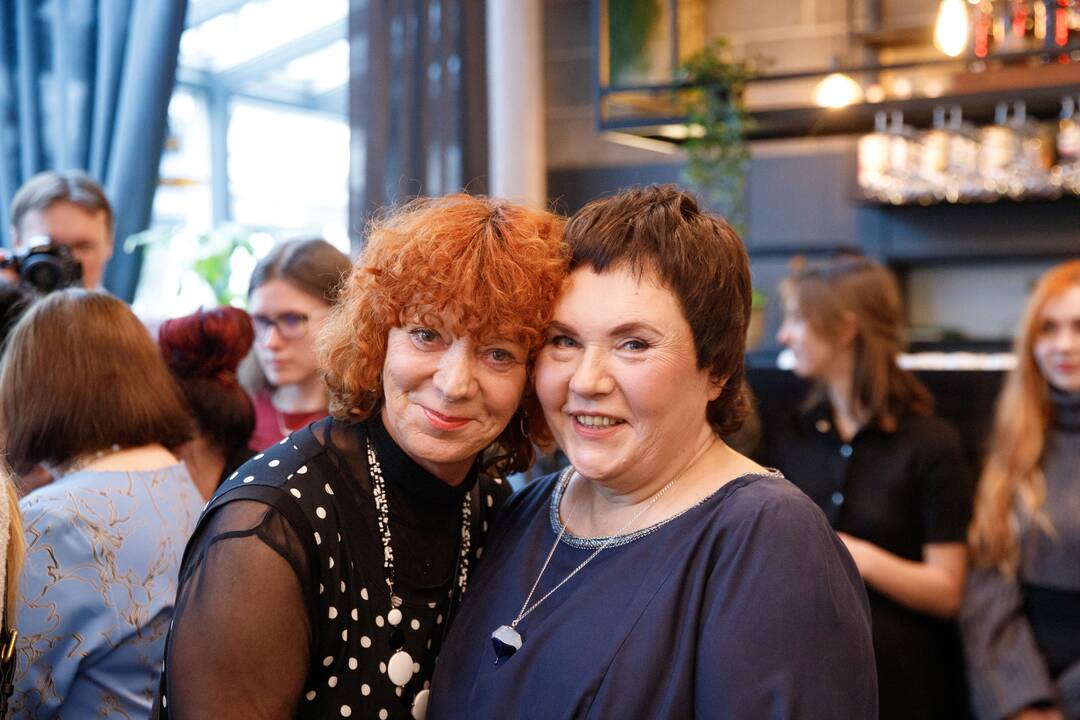 Restoranas: „Miesto sodas“ – modernus, atjaunėjęs, suteikiantis lankytojams nepamirštamų emocijų, naujų gurmaniškų atradimų.