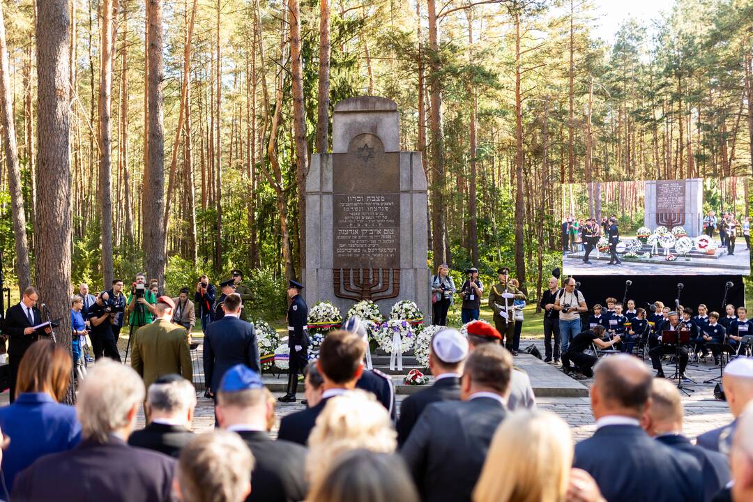 Holokausto aukų atminimas Panerių memoriale