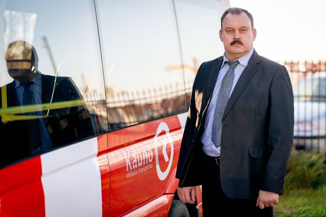 Ryžtas: R. Kramičius sako, kad nėra ko bijoti vairuoti autobusą, tiesiog reikia imti ir pabandyti.
