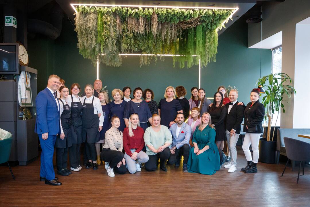 Restoranas: „Miesto sodas“ – modernus, atjaunėjęs, suteikiantis lankytojams nepamirštamų emocijų, naujų gurmaniškų atradimų.