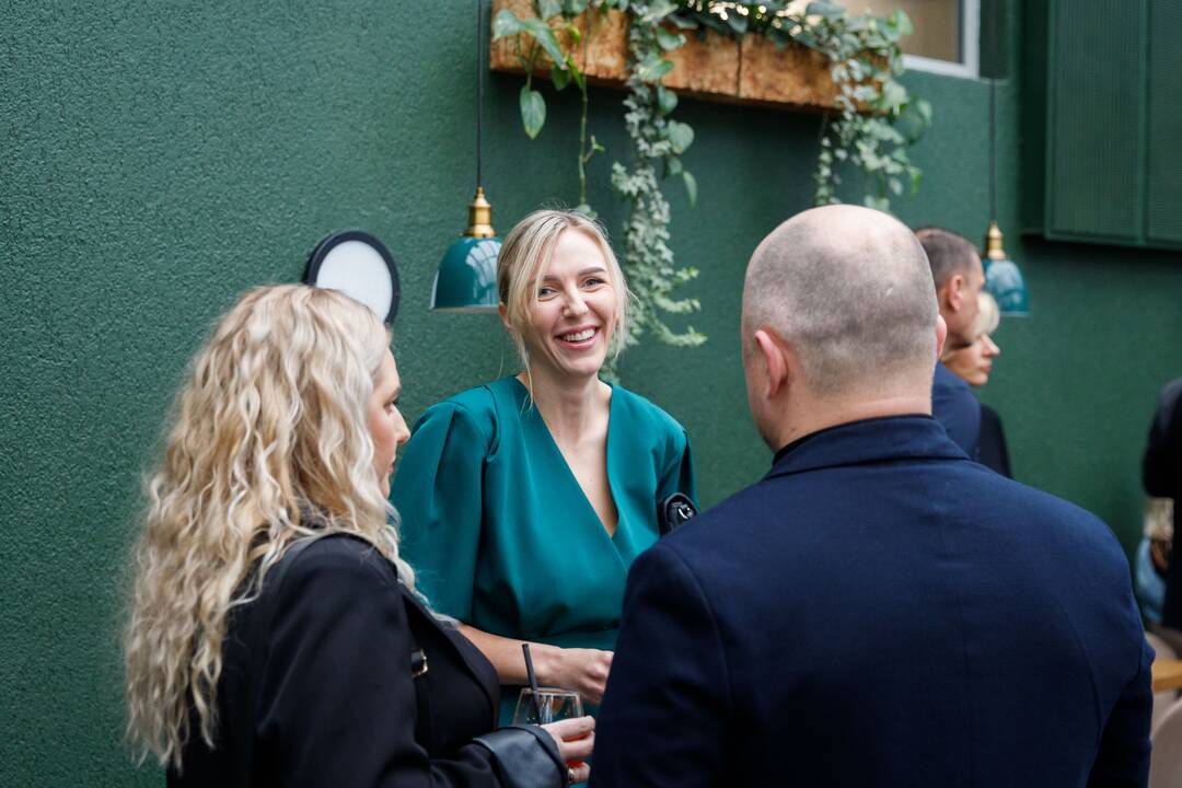 Restoranas: „Miesto sodas“ – modernus, atjaunėjęs, suteikiantis lankytojams nepamirštamų emocijų, naujų gurmaniškų atradimų.