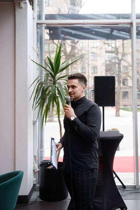 Restoranas: „Miesto sodas“ – modernus, atjaunėjęs, suteikiantis lankytojams nepamirštamų emocijų, naujų gurmaniškų atradimų.