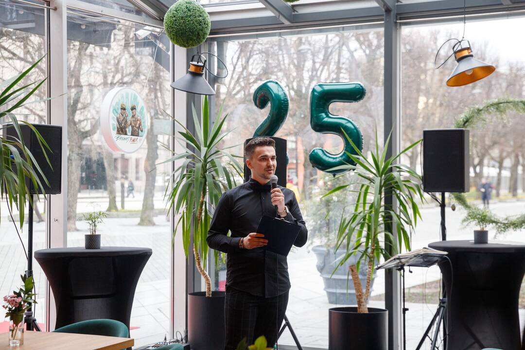 Restoranas: „Miesto sodas“ – modernus, atjaunėjęs, suteikiantis lankytojams nepamirštamų emocijų, naujų gurmaniškų atradimų.