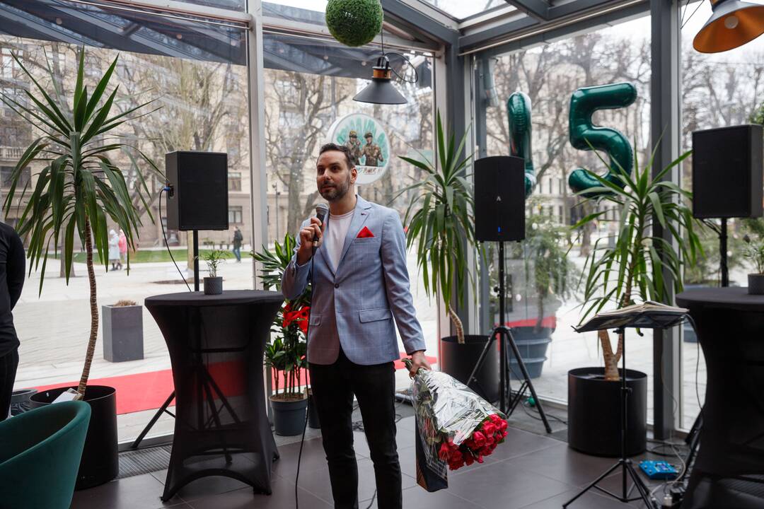 Restoranas: „Miesto sodas“ – modernus, atjaunėjęs, suteikiantis lankytojams nepamirštamų emocijų, naujų gurmaniškų atradimų.