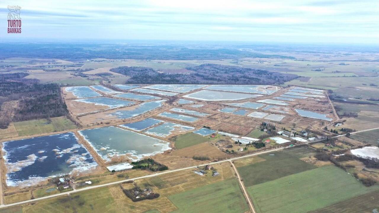 Turto bankas už įspūdingą sumą pardavė dalį Šilavoto karpių ūkio Prienų rajone