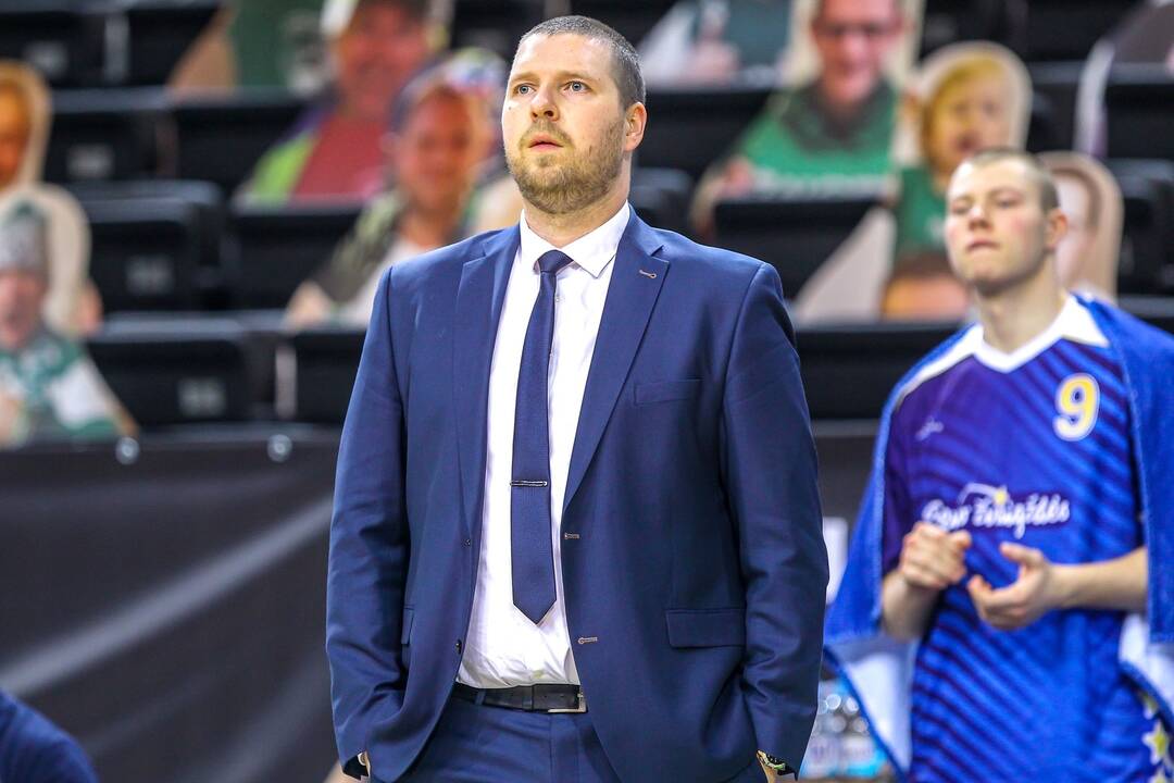 Karjera: tarp kandidatų į Lietuvos devyniolikmečių rinktinę – olimpinio čempiono Š. Marčiulionio sūnus Augustas.
