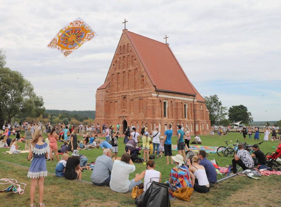 Vaizdas: Girionių poilsiavietė įrengta itin gražioje vietoje.