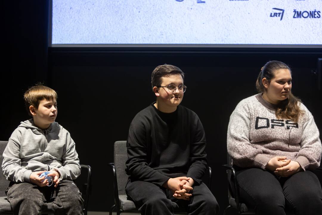 Dokumentinio filmo „Mėlyna kaip apelsinas žemė“ herojų konferencija