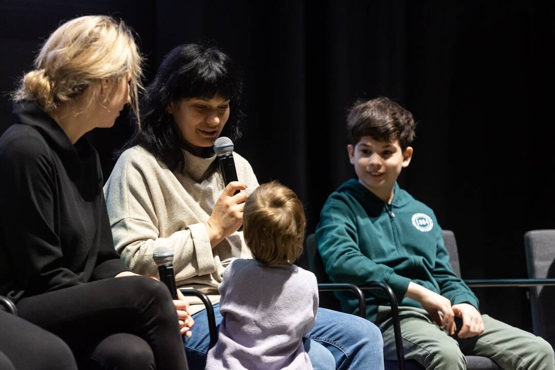 Dokumentinio filmo „Mėlyna kaip apelsinas žemė“ herojų konferencija