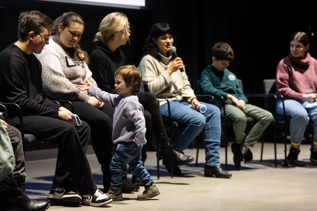 Dokumentinio filmo „Mėlyna kaip apelsinas žemė“ herojų konferencija