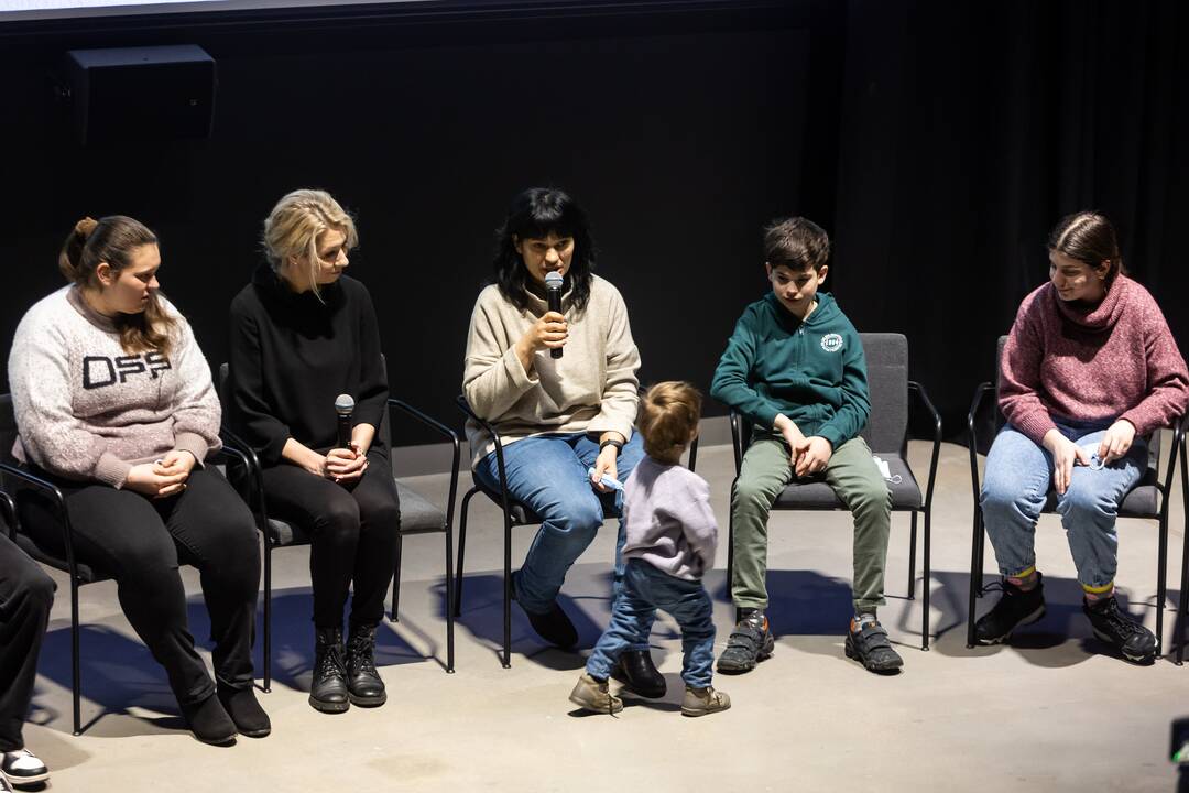 Dokumentinio filmo „Mėlyna kaip apelsinas žemė“ herojų konferencija