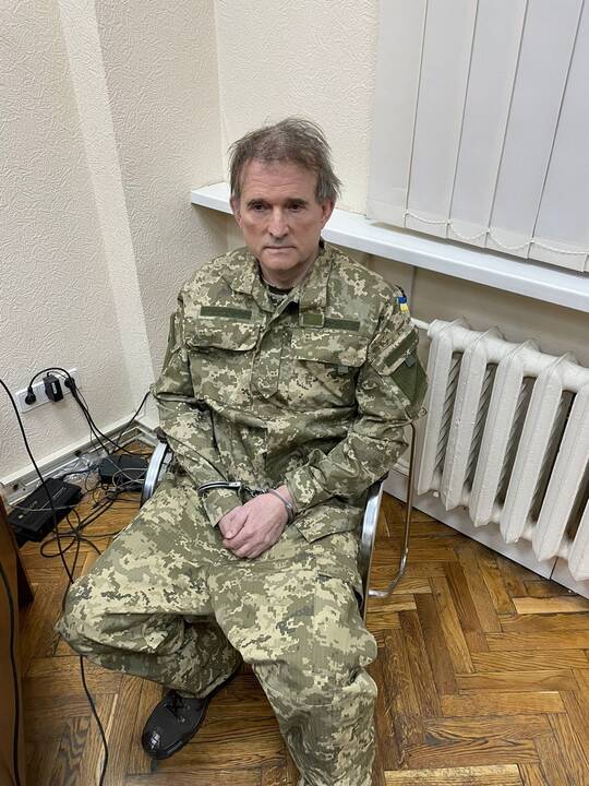 Iš kairės: Vladimiras Putinas ir Viktoras Medvedčukas