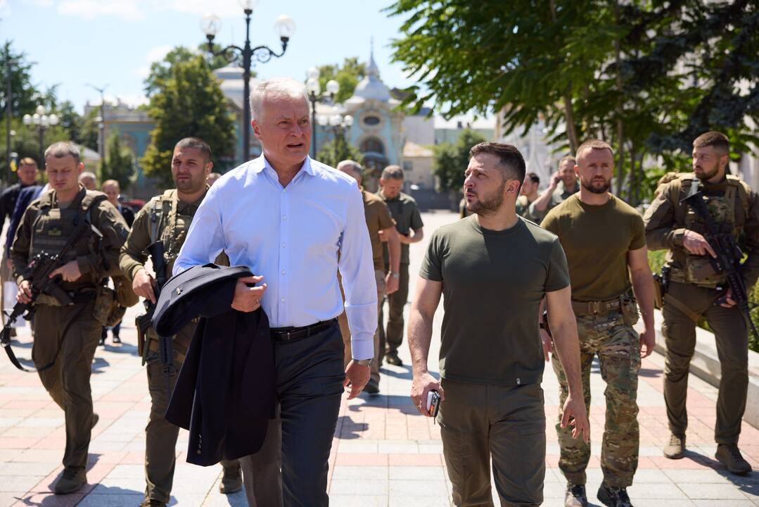 V. Zelenskiui įteiktas aukščiausias Lietuvos valstybės apdovanojimas
