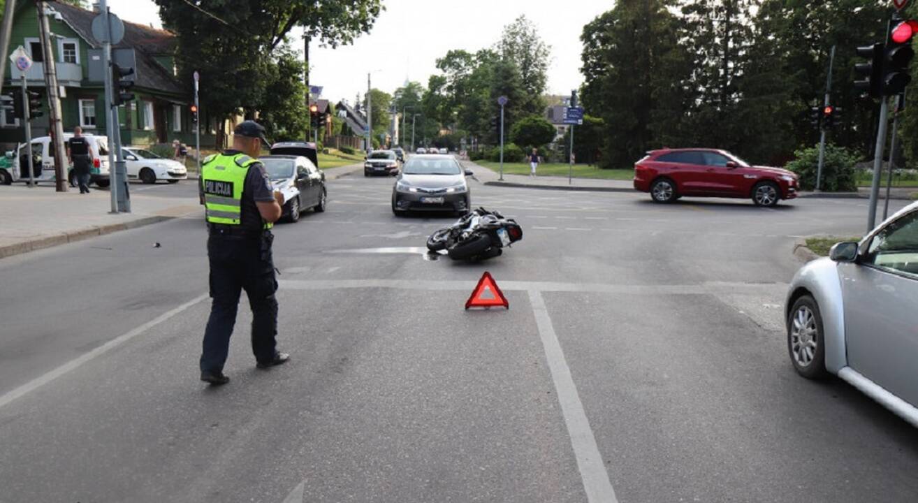 Praėjusi para keliuose: 54 eismo įvykiai, žuvo lengvojo automobilio vairuotoja