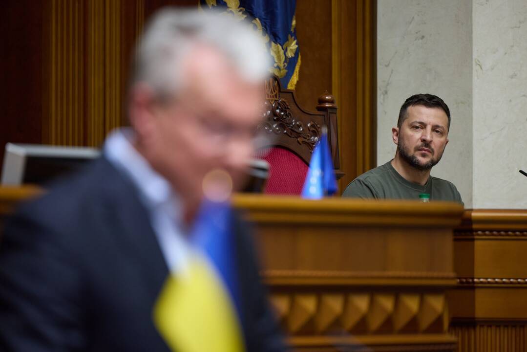V. Zelenskiui įteiktas aukščiausias Lietuvos valstybės apdovanojimas
